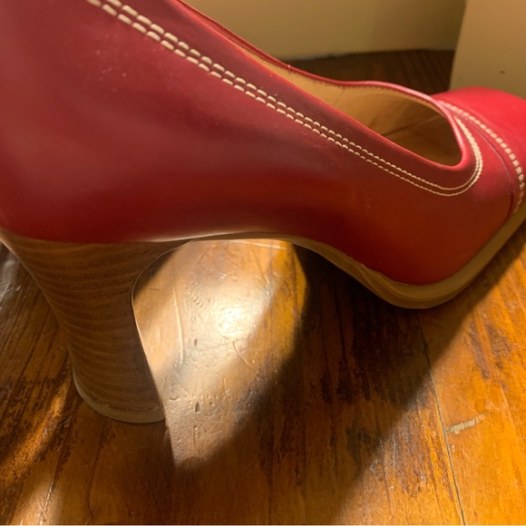 ❤️🔥New red leather heel shoe in box HushPuppies❤️ - Picture 7 of 16